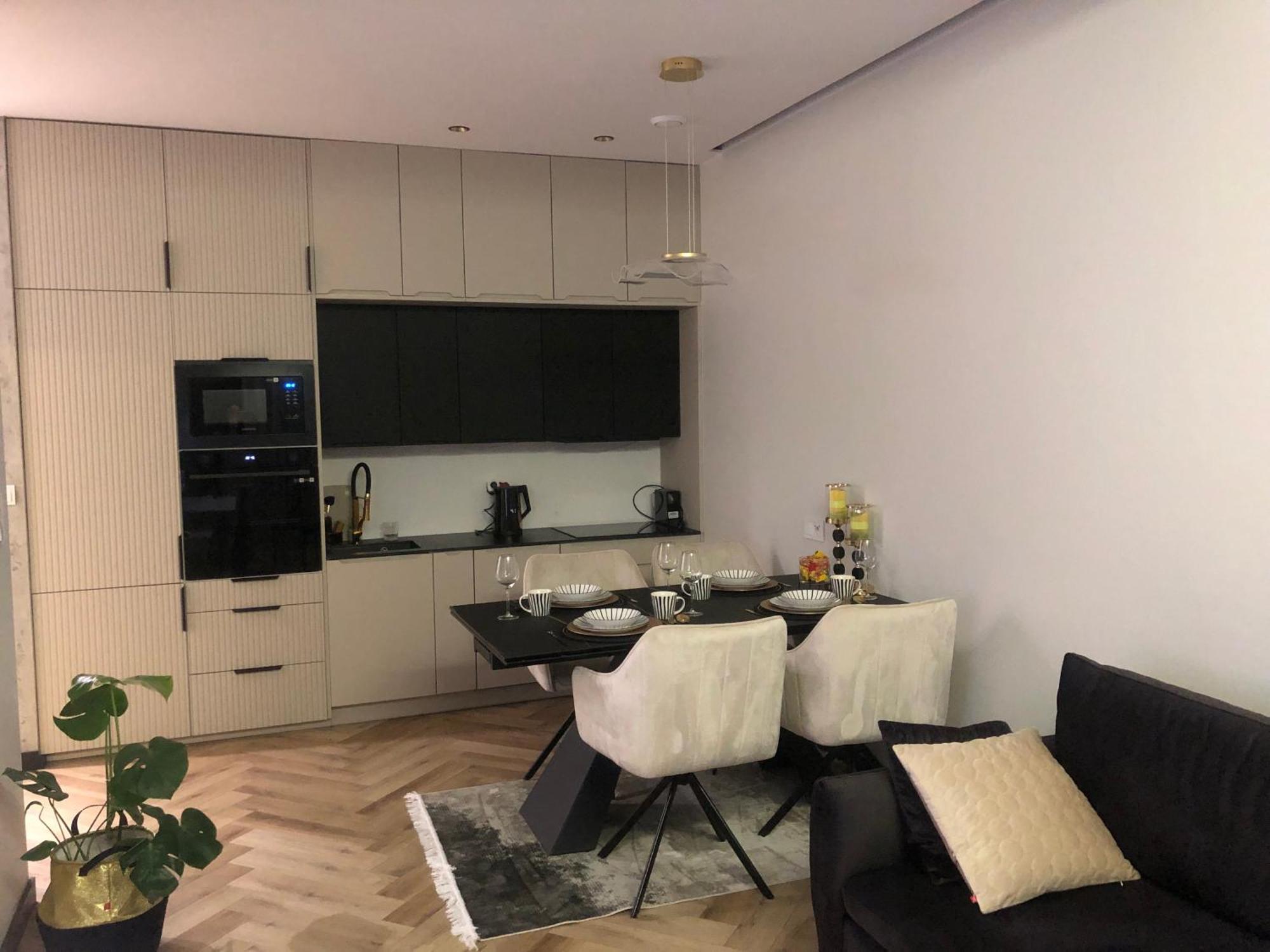 Komfortowe Apartamenty Kielce Klonowa ,Ogrodek, Garaz Podziemny, Samodzielne Wejscie Na Kod 24H Dış mekan fotoğraf